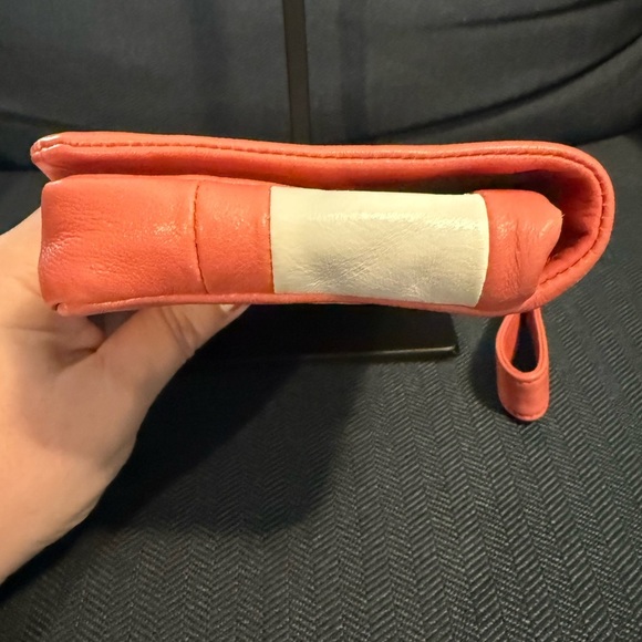 Coach Cricket White Coral Leather Turnlock Flap Clutch Wristlet Wallet - Picture 5 of 11